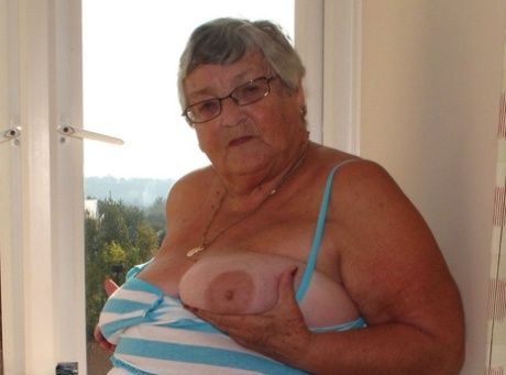 granny eating grandpa cum