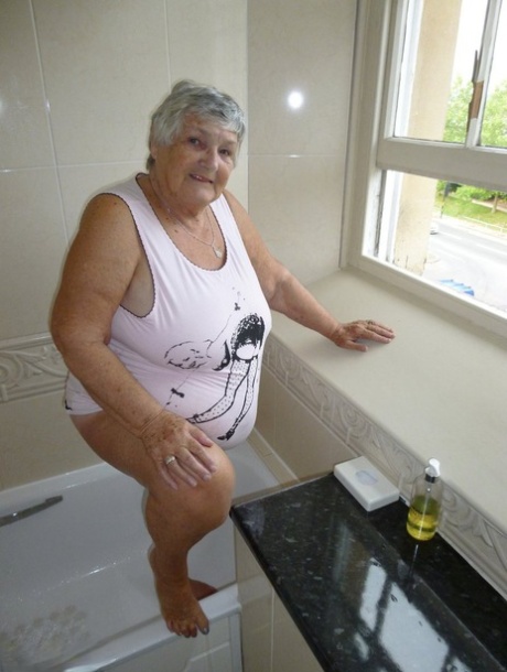 amateur bbw granny shared tumbler xxx picture