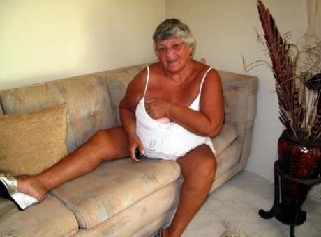 older women cuckhold hot photos