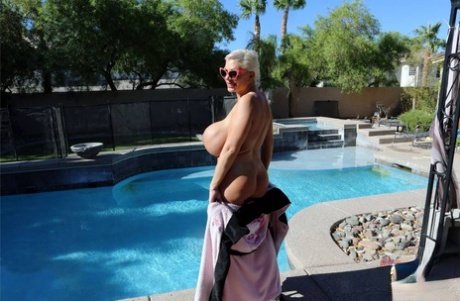 60:year old granny naked photos