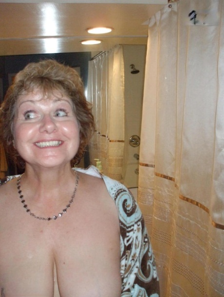 www,.granny,show fuck naked picture