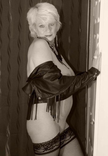 granny edging naked picture