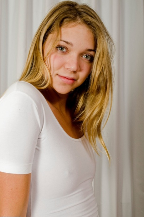 Jessie Andrews hot photos