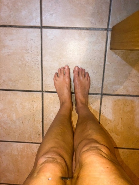 wrinkled granny feet sex gallery